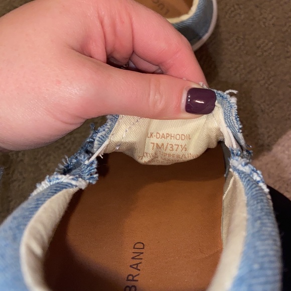 Lucky Brand shoes - Picture 3 of 4